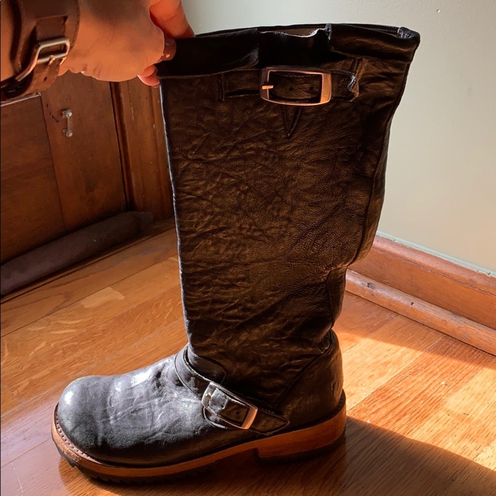 Jim Barnier black boots
